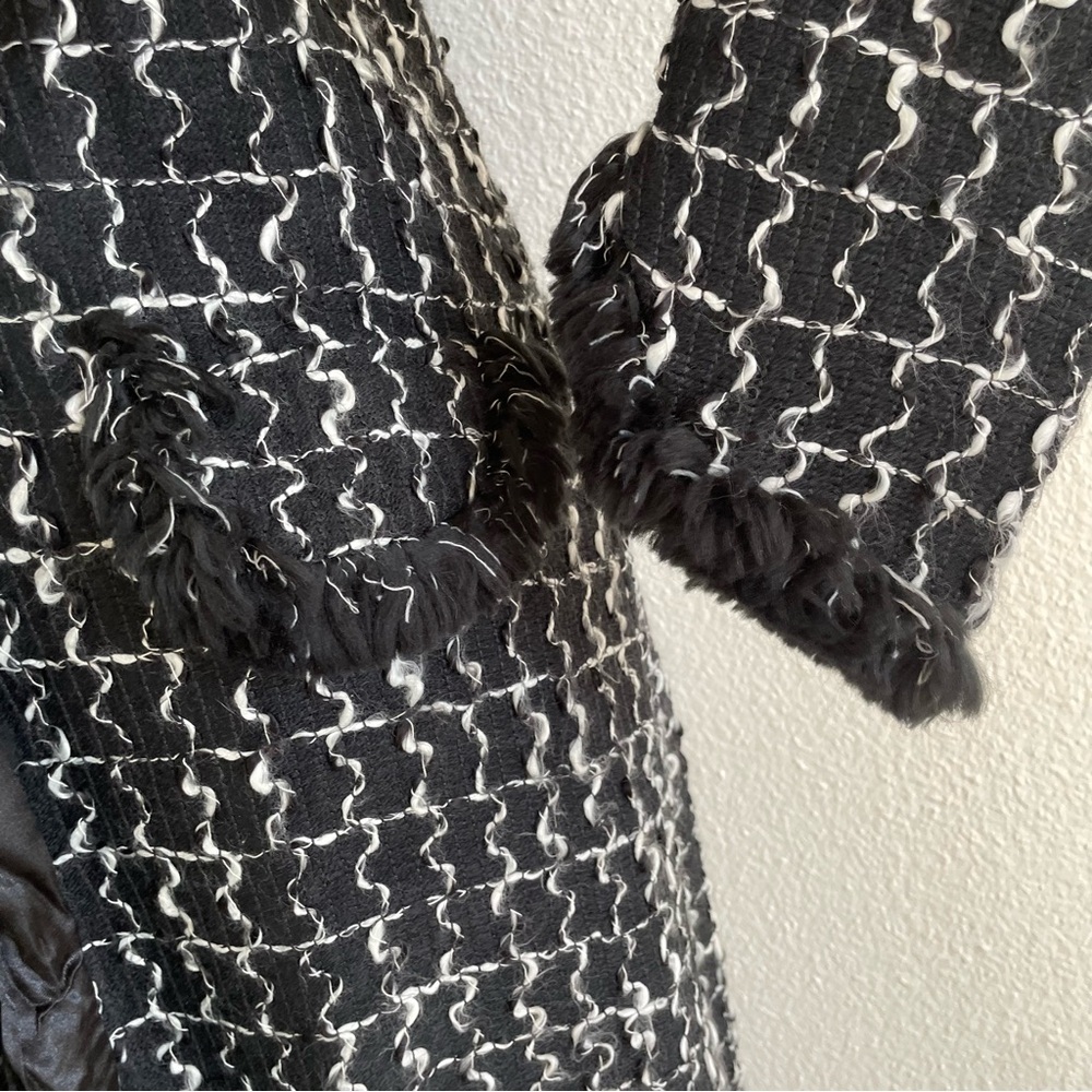 Newport News Long Jacket Wmns 4 Black White Textured Fringe Boho Luxury Quality - Picture 4 of 10